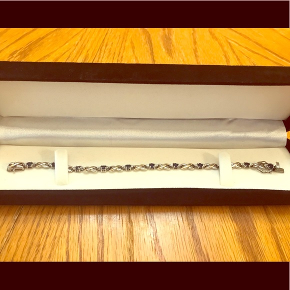 Jewelry - Vintage Sterling silver & topaz bracelet.
